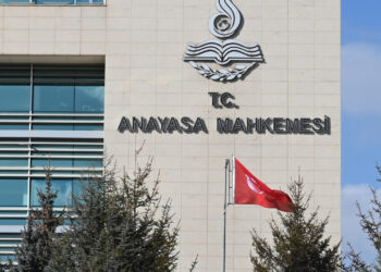 Sarı, kırmızı, yeşil bilekliğin cezaevinden çıkarılmasının engellenmesine ihlal kararı