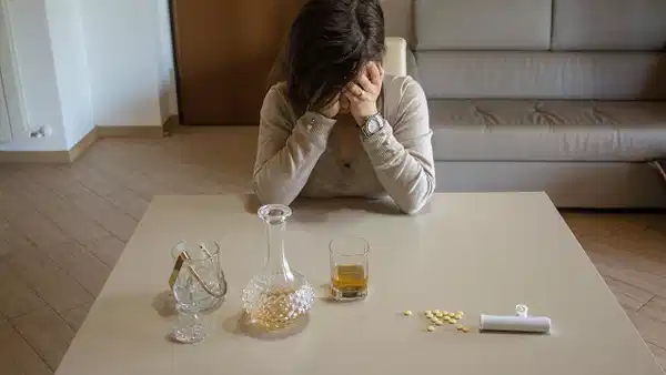 Z kuşağı alkolü bıraktı, ‘reçeteli tehlikeye’ sığındı: İnternetten satılan reçeteli ilaçlar gençleri tehdit ediyor