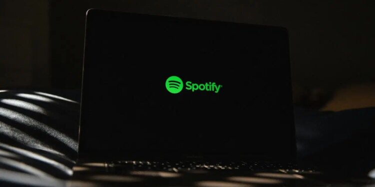 Spotify’dan çalma listelerine not ekleyebilme özelliği