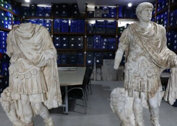 Kibyra Antik Kenti’nde heyecanlandıran keşif: 2 bin yıllık Roma İmparatoru heykeli gün yüzüne çıkarıldı