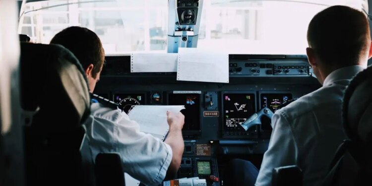 Araştırmaya göre pilotların ve kabin memurlarının kanserlerden ölme riski daha yüksek