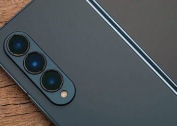 Apple’ın yeni gireceği katlanabilir ekranlı telefonlara talep nasıl oldu? En çok hangi markalar sattı?