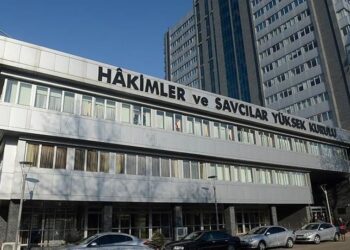 84 hakim ve savcı meslekten men edildi