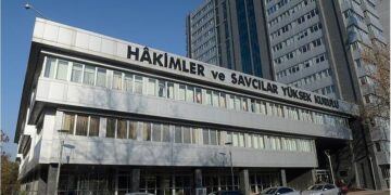 84 hakim ve savcı meslekten men edildi