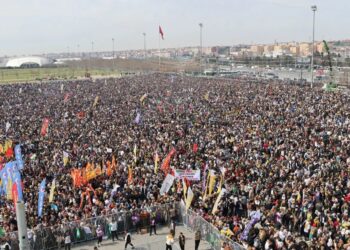 Newroz’a katıldığı için tutuklanan çocuğa duruşma günü verilmedi