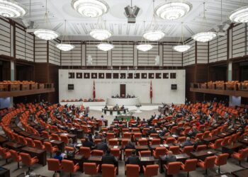 ‘Çerçeve yasa’ taslağı Meclis Başkanlığı’na sunuldu