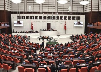Çerçeve yasanın maddeleri görüşülüyor: İlk altı madde kabul edildi