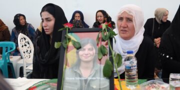YJA-STAR’lı Hande Tekyurt’un taziyesini Kürdistanlı anneler kabul etti