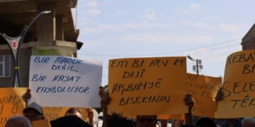 Erdîş’te uyuşturucu ve fuhuşa karşı yürüyüş