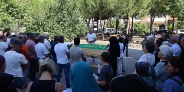 Haniy Karasu’nun cenazesi Sêwaz’a doğru yola çıktı