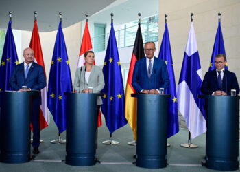 ‘Tutumlu’ AB liderleri Berlin’de buluştu; Birlik bütçesinde kesinti talep etti