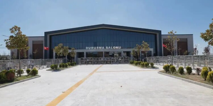 İBB davasında 2 kişi hakkında tahliye kararı