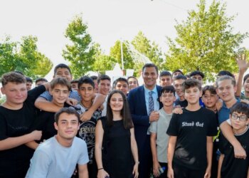 İklim Tamkan’dan Ferdi Zeyrek anısına İzmir’de konser