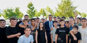 İklim Tamkan’dan Ferdi Zeyrek anısına İzmir’de konser