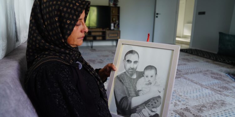 Eşi çocuklarının yanında katledildi: 9 kez göç ettik, çok acı çektik yine de barış diyoruz