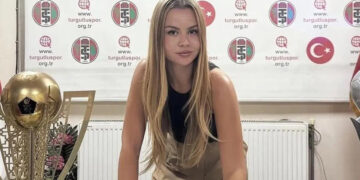22 Yaşında Tarihe Geçti! Zeynep Mestan Turgutluspor’un İlk Kadın Teknik Direktörü Oldu
