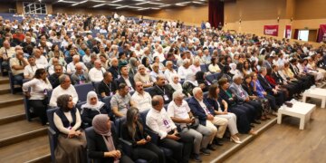 Tülay Hatimoğulları ve Tuncer Bakırhan yeniden Eş Genel Başkan seçildi