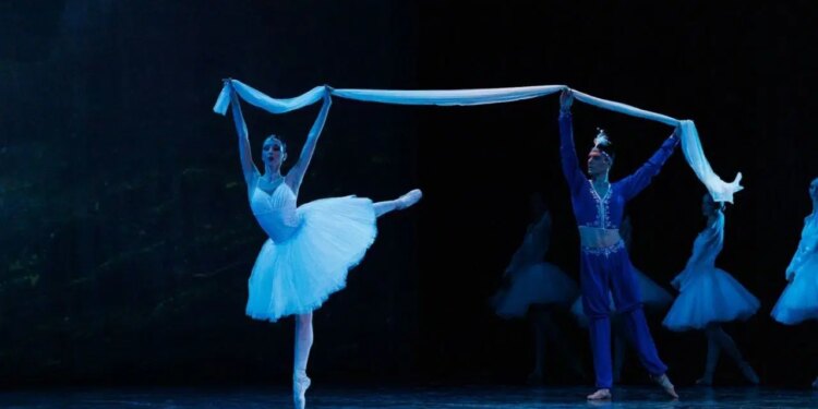 İstanbul Genç Bale Topluluğu, sezonu ‘La Bayadere’ ile 23 Eylül’de açıyor