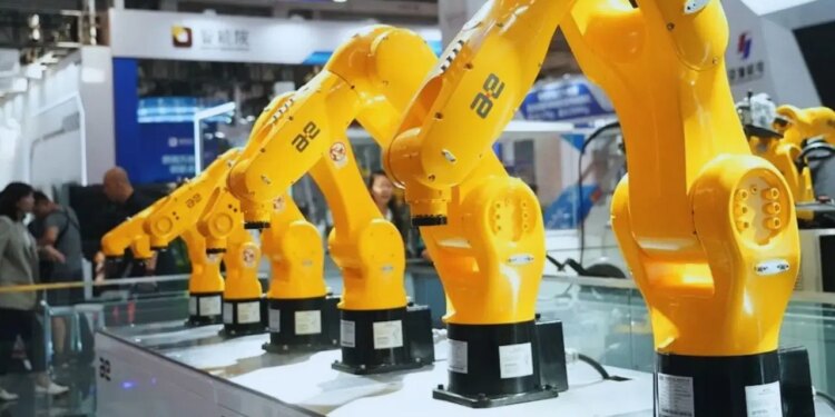 Geçen yıl 354 bin sanayi robotunun kurulumu yapıldı