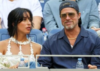 Tribünde dikkat çeken görüntüler: Brad Pitt ve Ines de Ramon tenis finalinde yan yana
