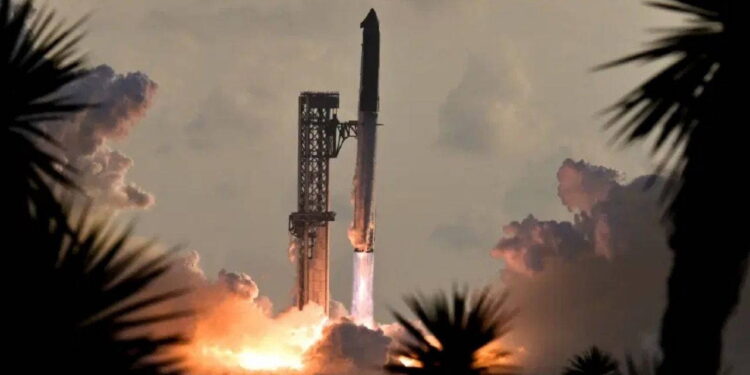 Uzay yarışında kritik eşik aşıldı: SpaceX’in Starship roketi ilk kez yörüngeye ulaştı