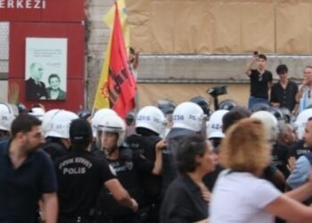İstanbul’da 106 gözaltı, Ankara’da 8 tutuklama