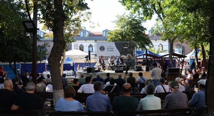 Garip Dede Cemevi’nde panel: Acılarımızdan ders alıp yarınlarımızı şekillendirmeliyiz