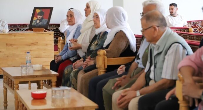 Hadi Bulut için taziyesine kitlesel ziyaret