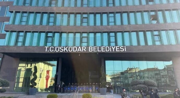 Üsküdar Belediyesi soruşturmasında başkan yardımcıları gözaltına alındı