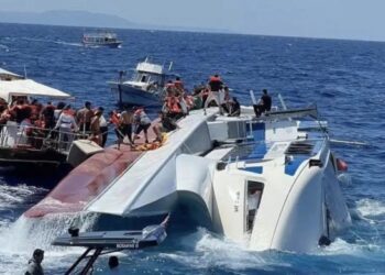 Alabora olan gemiden 2 kişinin daha cenazesine ulaşıldı