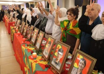 Anmalara katılan kadınlar: Annelerin barış çağrısını esas alalım