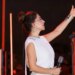 Biletleri günler öncesinden tükendi: Ebru Yaşar İzmirli müzikseverlerle buluştu