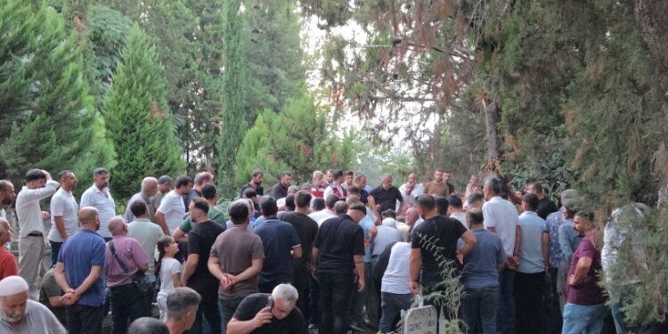 21 yıldır tutsak olan Ayhan Dağ, annesinin cenazesine katıldı