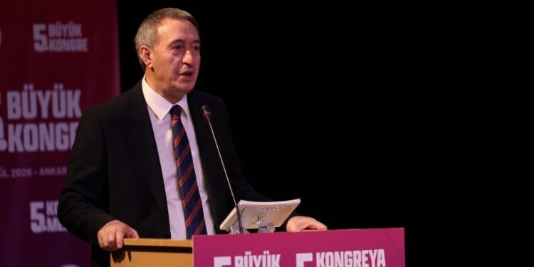 Tuncer Bakırhan: Demokratik Cumhuriyet hareketini bugünden itibaren başlatıyoruz