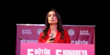 Tülay Hatimoğulları: Barışın gemisini o limana vardıracağız