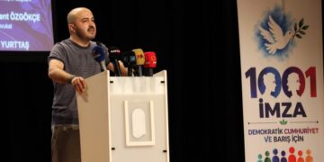 1001 İmzacı Gürkan Çakıroğlu: Tıkanıkları aşmanın yolu Abdullah Öcalan’ın özgürlüğünden geçiyor
