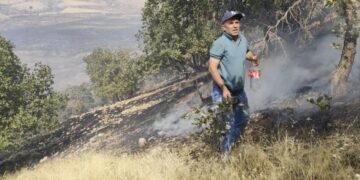 TSK’ye kiralanan köyün kırsalına karakoldan top atışı yapıldı: Bölgede yangın çıktı