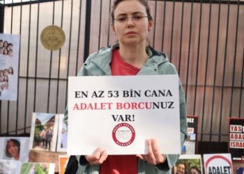 Depremde yakınlarını kaybeden ailelerin adalet nöbeti 9’uncu gününde