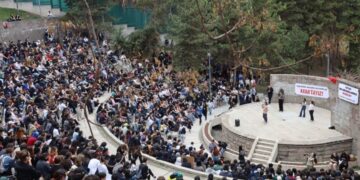 Üniversiteler açıldı sorunlar duruyor: Barınma, ulaşım, burs, güvenlik…