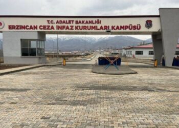 Doktor tutsağı tedavi etmedi: Gerekçe ‘şikayet’