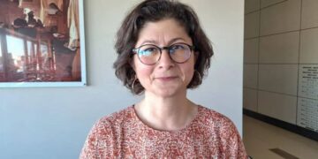 Barış imzacısı Elçin Aktoprak görevine iade edildi