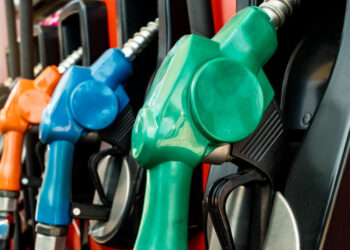 Akaryakıtta Şok Çifte Zam! Motorin 90 Lirayı Aştı, Benzin 80 Lira Sınırına Dayandı