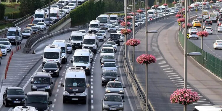 Araç Sahipleri Dikkat! Bu Ücreti Ödemeyen Trafiğe Çıkamayacak