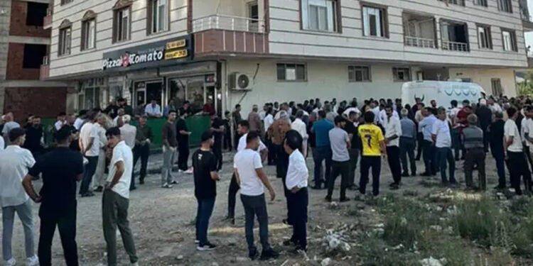 Batman'da Vahşet! Eşi ve 2 Çocuğunu Öldürdü, İntihar Etti