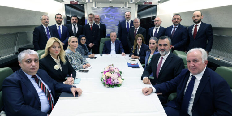 Cumhurbaşkanı Erdoğan'dan Atina'ya Sert Uyarı: Türkiye Haklarını Çiğnetmez