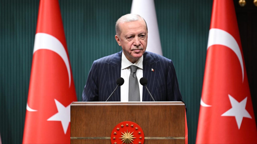 Cumhurbaşkanı Erdoğan'dan Kabine Sonrası Önemli Mesajlar: 'Bu Topraklarda Kimseye Ameliyat Yaptırmayız'