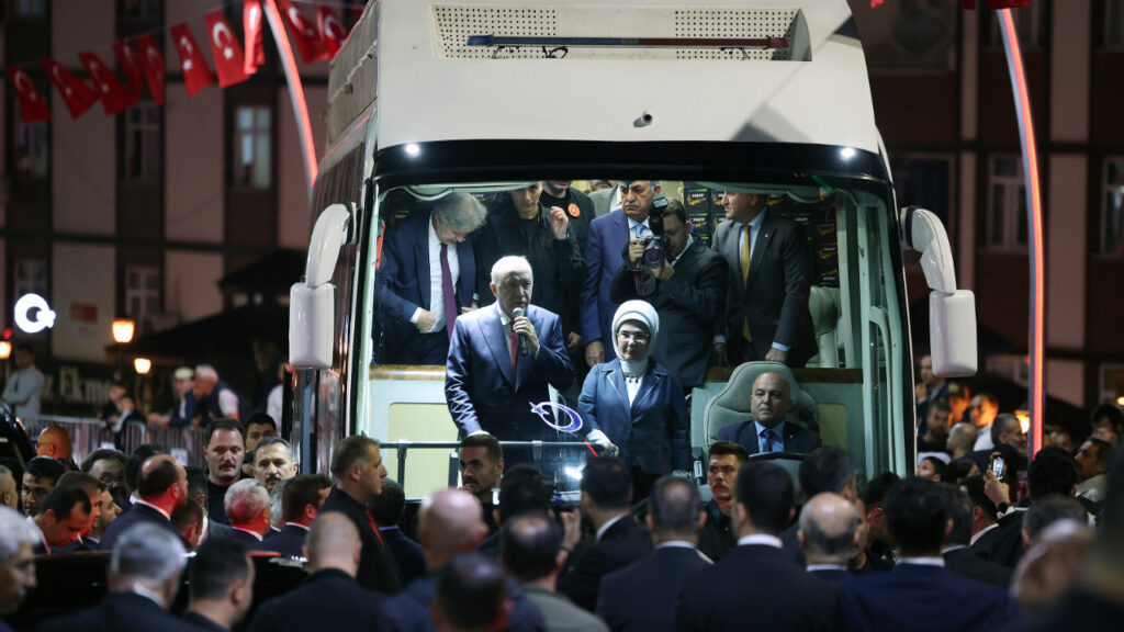 Cumhurbaşkanı Erdoğan'dan Memleketinde Kritik Mesajı: 'Seçimleri Başarıyla Atlayacağımıza İnanıyorum'