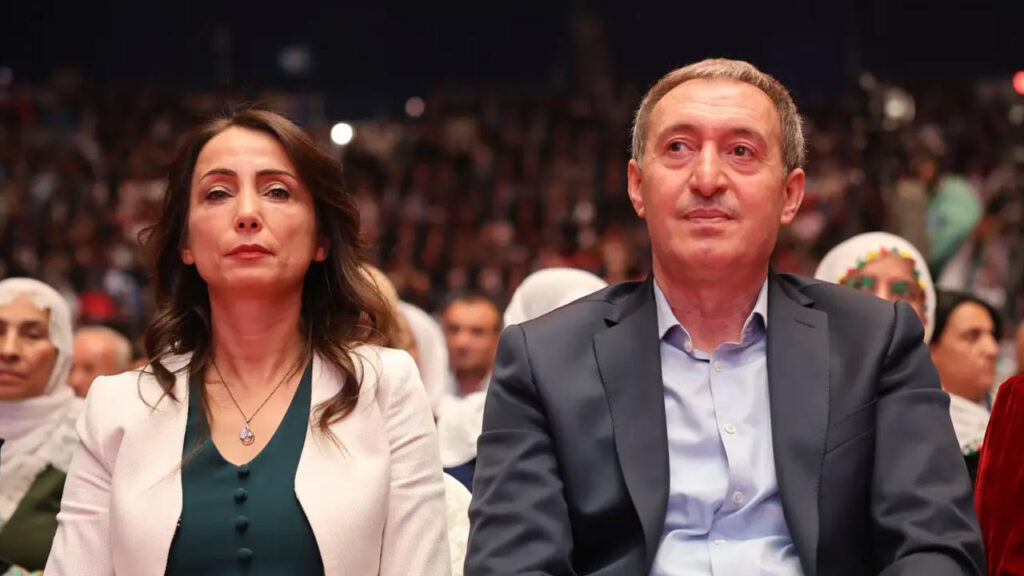 DEM Parti'de Bakırhan ve Hatimoğulları Bir Kez Daha Eş Genel Başkan Seçildi