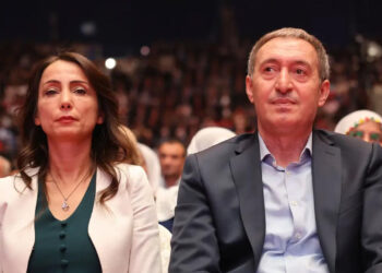 DEM Parti'de Bakırhan ve Hatimoğulları Bir Kez Daha Eş Genel Başkan Seçildi