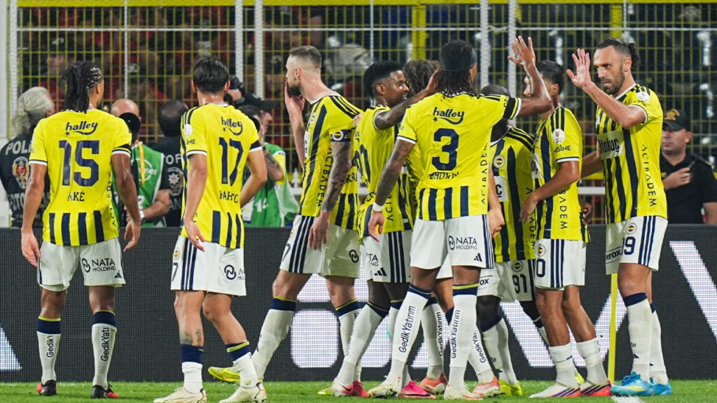 Fenerbahçe 18 Yıl Sonra Devler Ligi’nde! Roma Karşısında İlk Maçta Hedef Galibiyet: İşte Muhtemel 11'ler